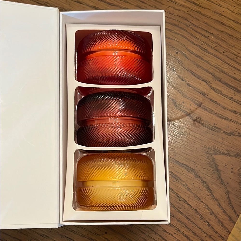 Holiday Macaron Candle‎ Collection - Picture 8 of 12